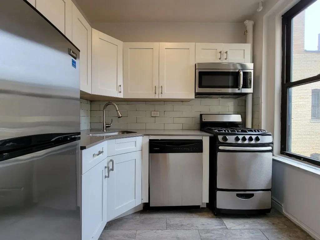 25-21 31st Avenue New York City NY 11106