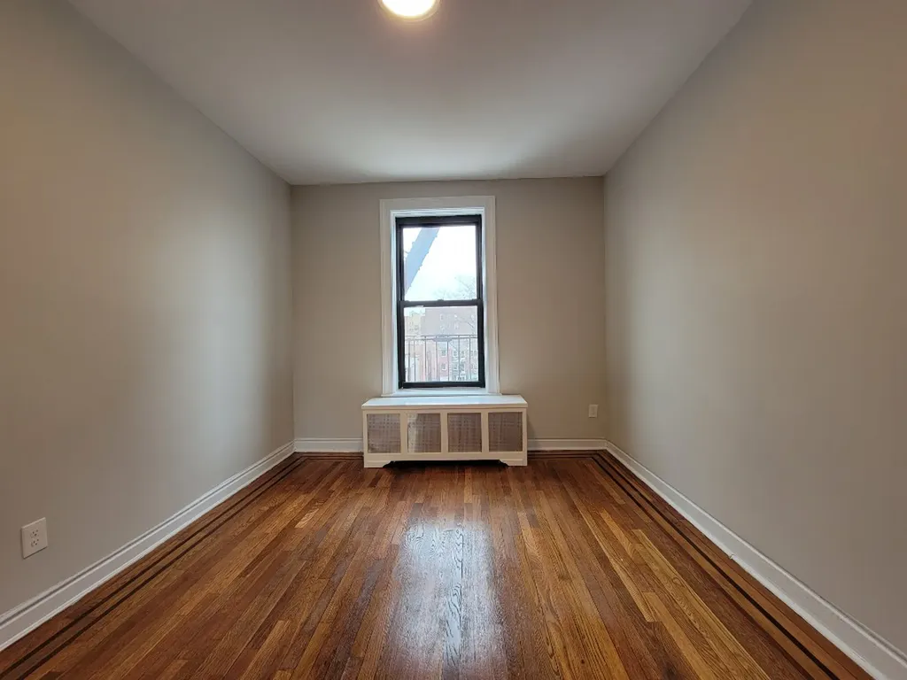 25-21 31st Avenue New York City NY 11106