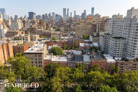 23 Washington Square N New York City NY 10011