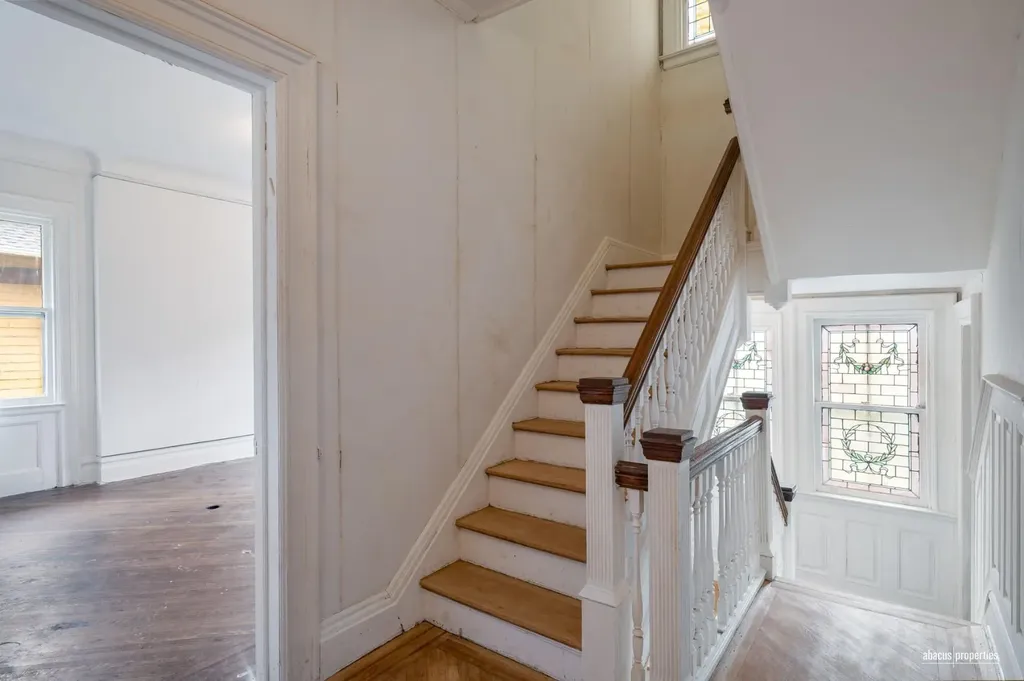 502 E 17th Street New York City NY 11226