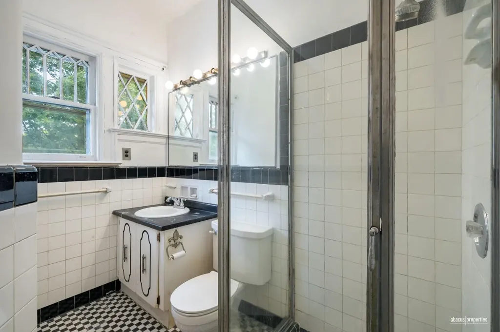 502 E 17th Street New York City NY 11226