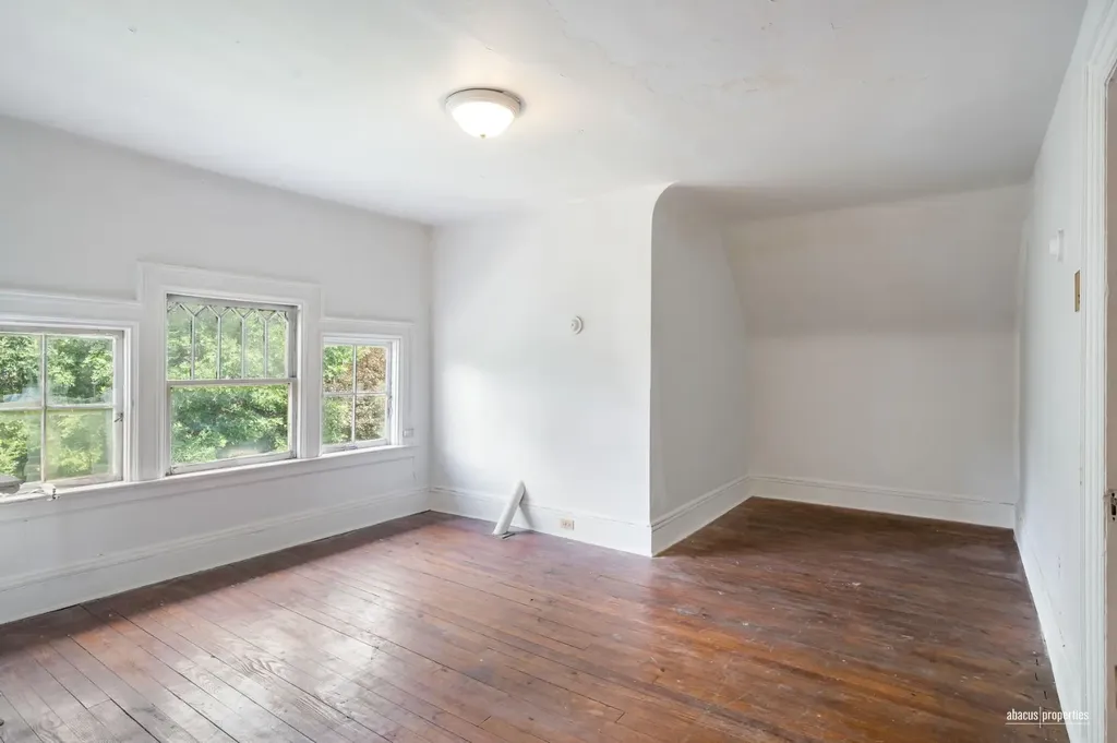 502 E 17th Street New York City NY 11226