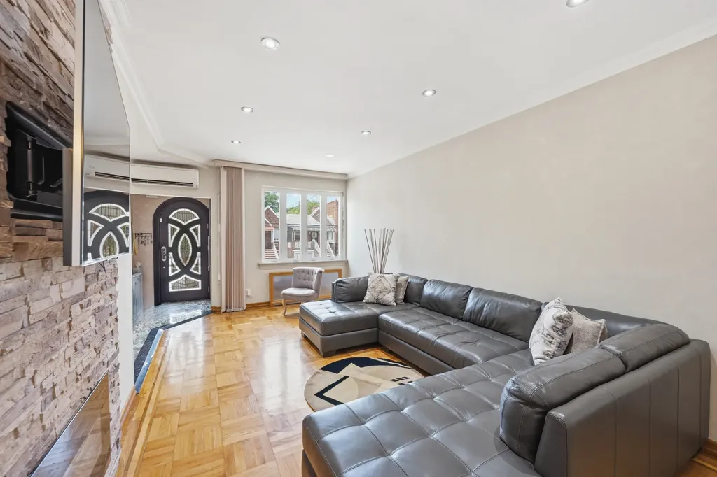 2545 Hubbard Street New York City NY 11235