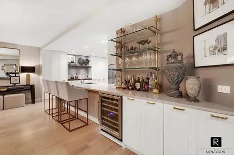 330 E 38th Street New York City NY 10016