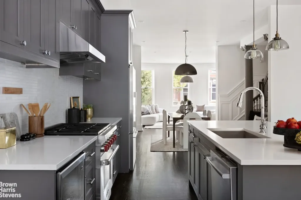 454 W 141st Street New York City NY 10031