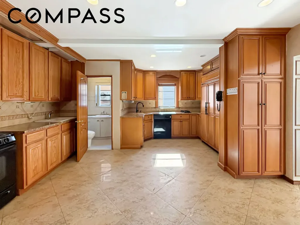 3731 Maple Avenue New York City NY 11224