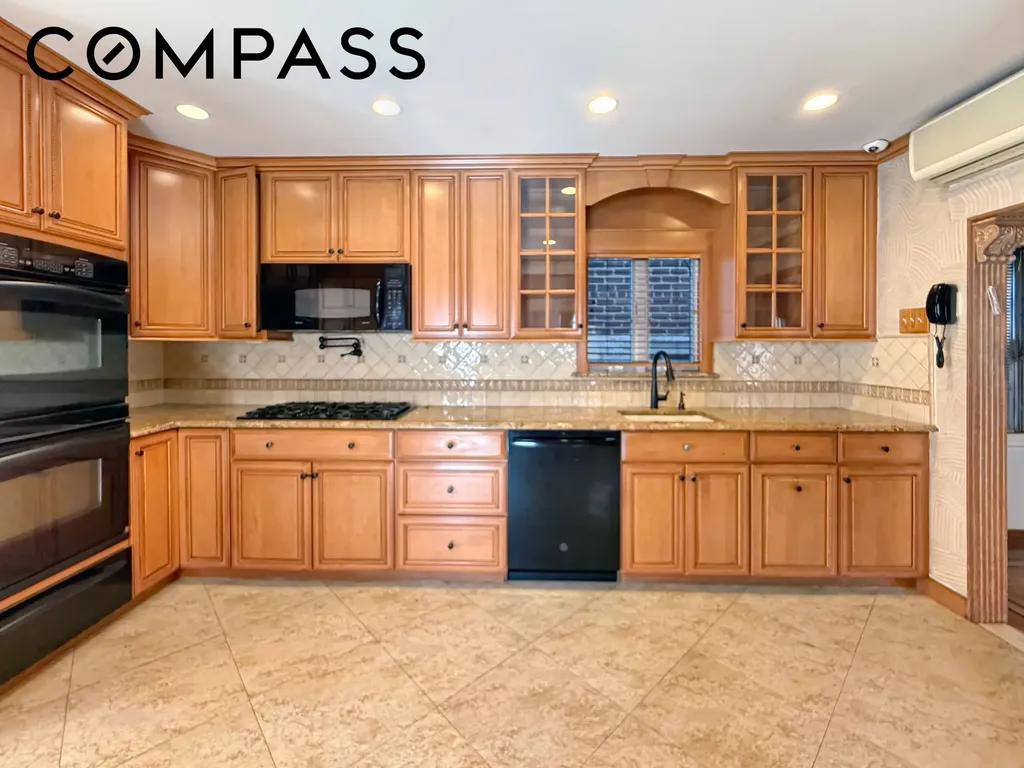 3731 Maple Avenue New York City NY 11224