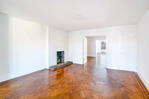 307 E 10th Street New York City NY 10009