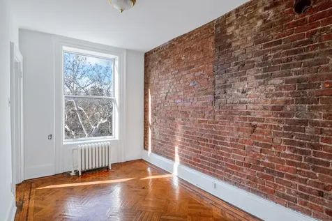 307 E 10th Street New York City NY 10009