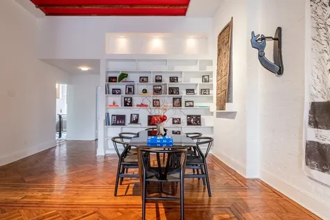 307 E 10th Street New York City NY 10009