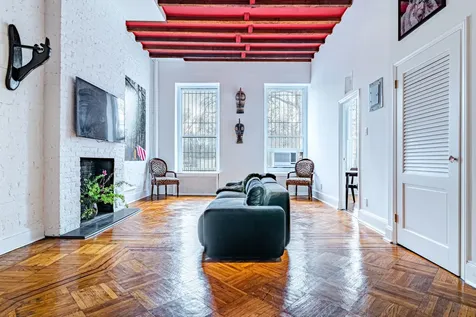 307 E 10th Street New York City NY 10009