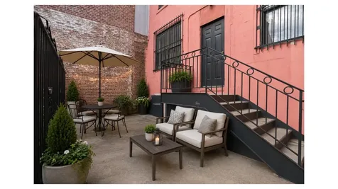 17-19 Thames Street New York City NY 11206