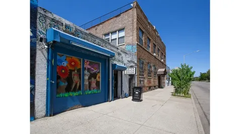 17-19 Thames Street New York City NY 11206
