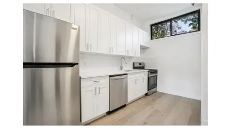 17-19 Thames Street New York City NY 11206