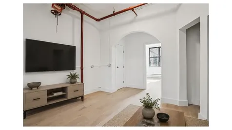 17-19 Thames Street New York City NY 11206