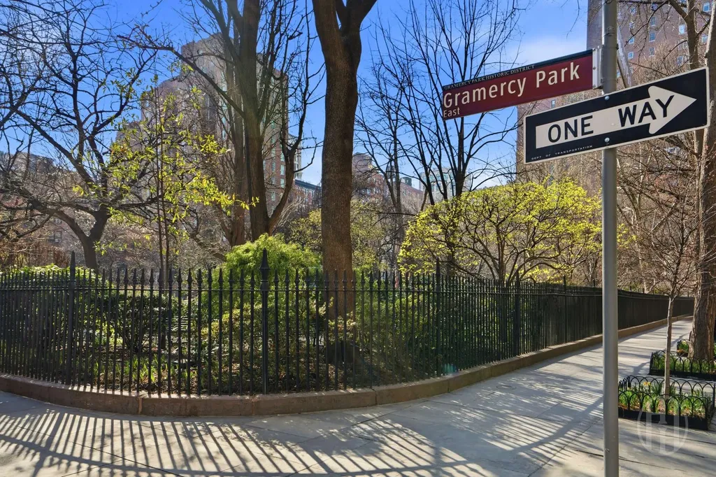 215 E 19th Street New York City NY 10003