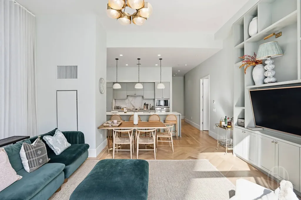 215 E 19th Street New York City NY 10003