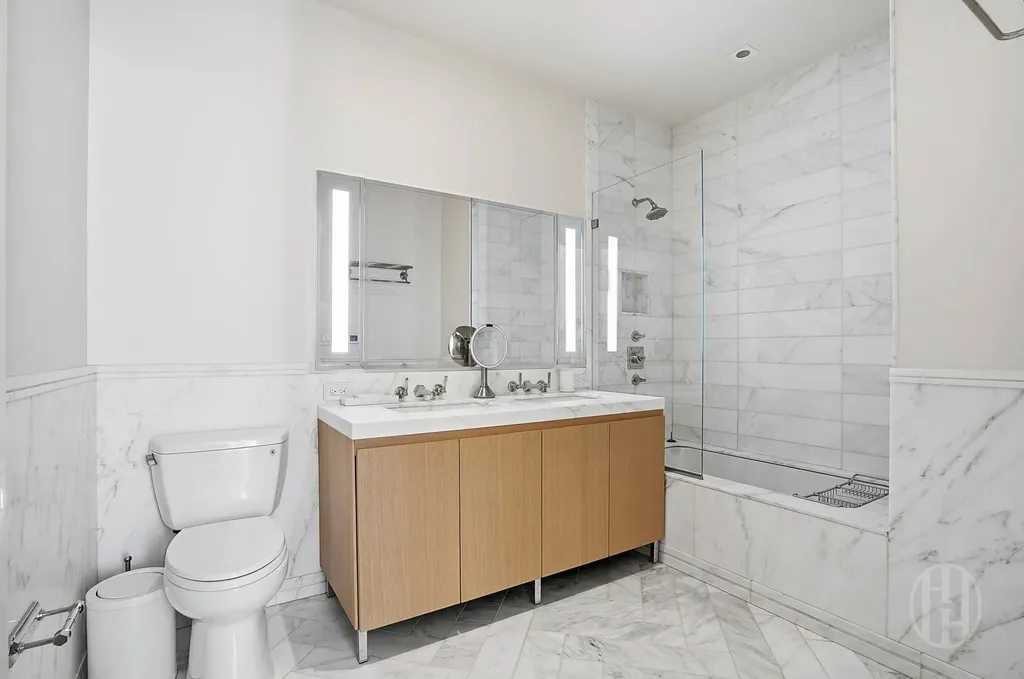 215 E 19th Street New York City NY 10003