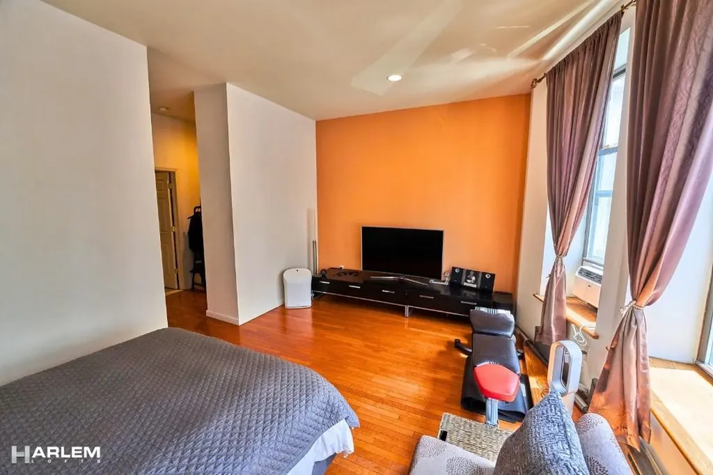 521 W 162nd Street New York City NY 10032