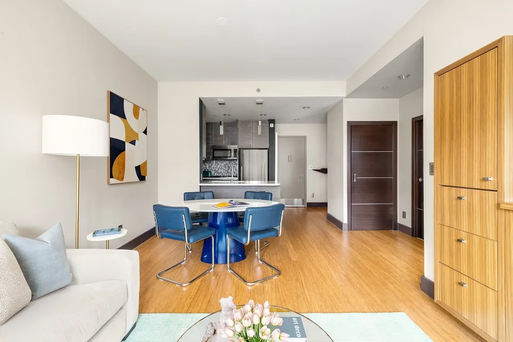 305 W 16th Street New York City NY 10011