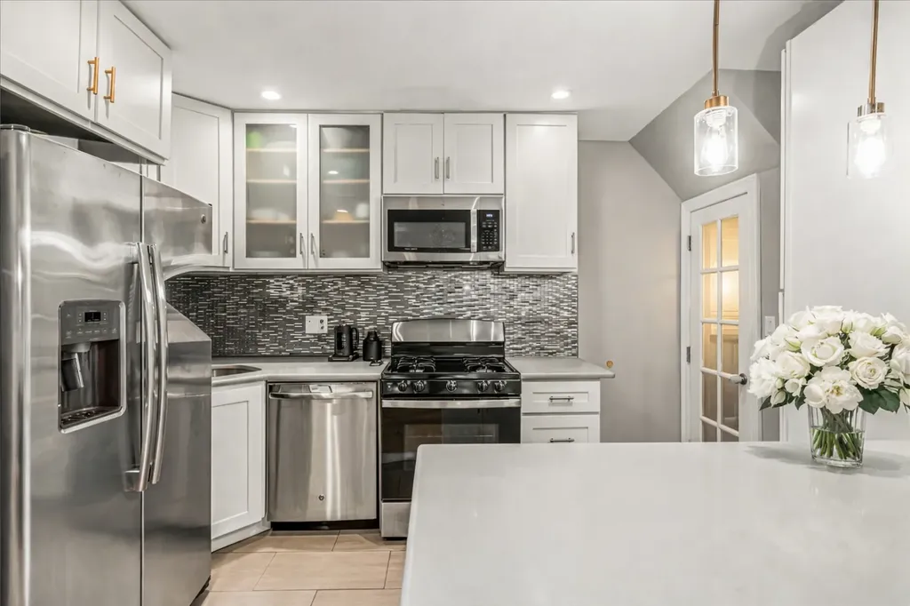 67-100 Dartmouth Street New York City NY 11375