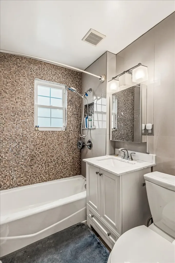 67-100 Dartmouth Street New York City NY 11375