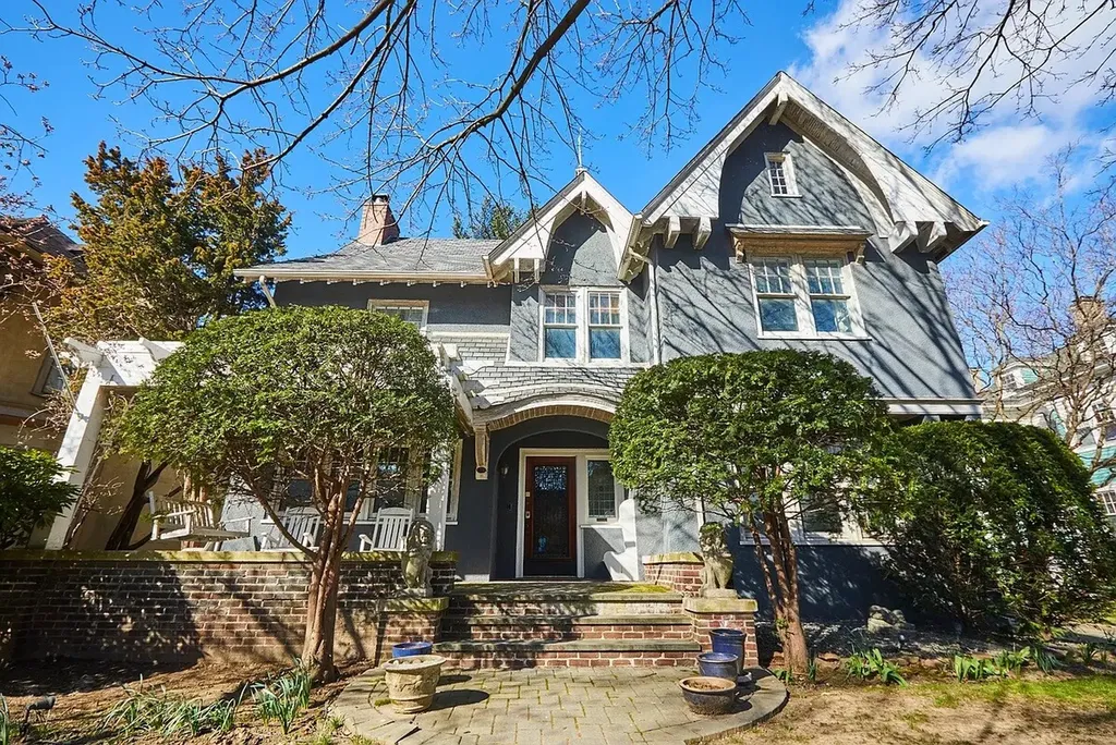 116 Buckingham Road New York City NY 11226