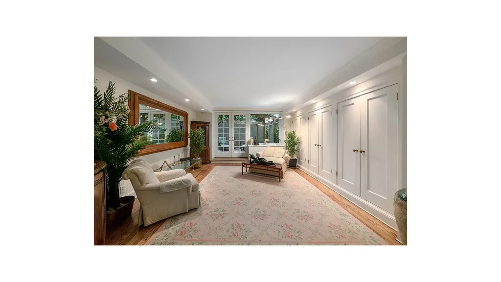 2 E End Avenue New York City NY 10075