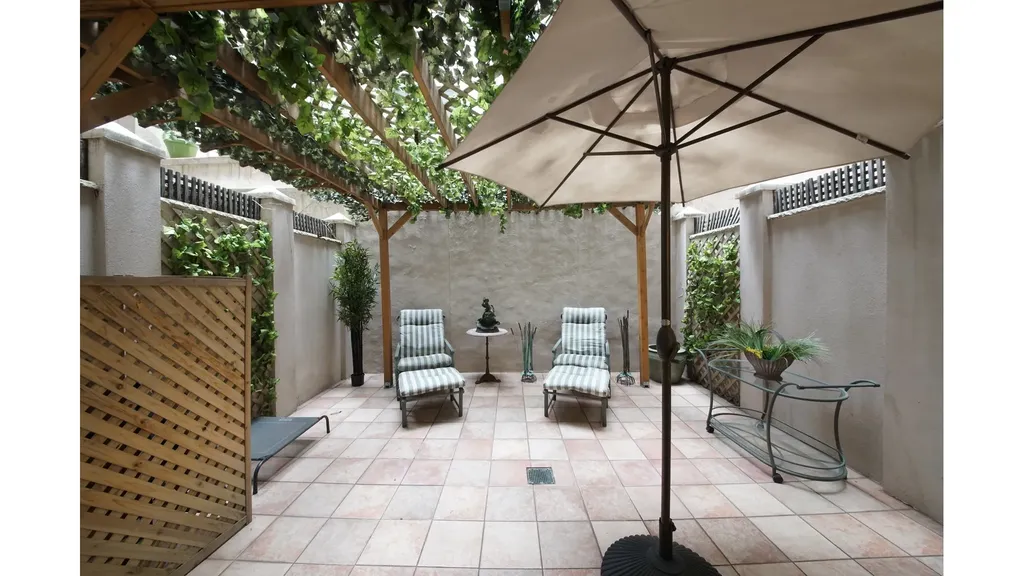 2 E End Avenue New York City NY 10075