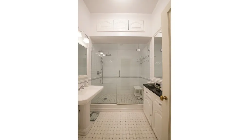 2 E End Avenue New York City NY 10075