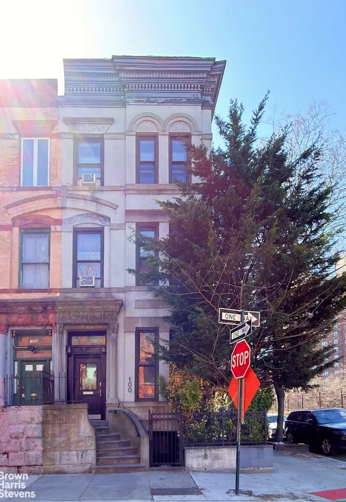 100 E 101st Street New York City NY 10029