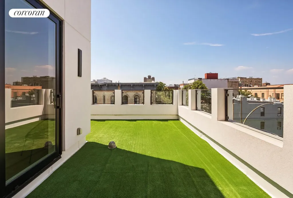16 Ridgewood Place New York City NY 11237