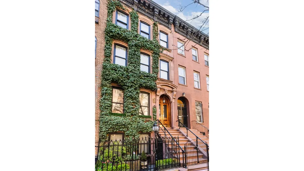 452 W 44th Street New York City NY 10036