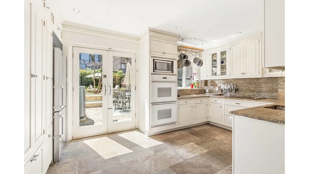 452 W 44th Street New York City NY 10036