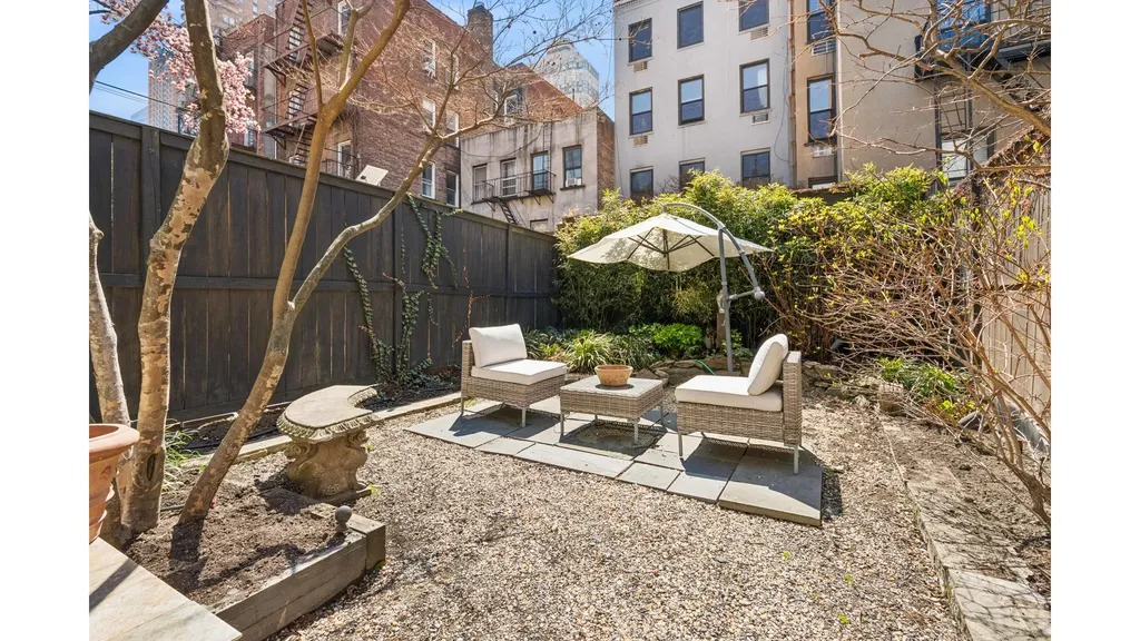 452 W 44th Street New York City NY 10036