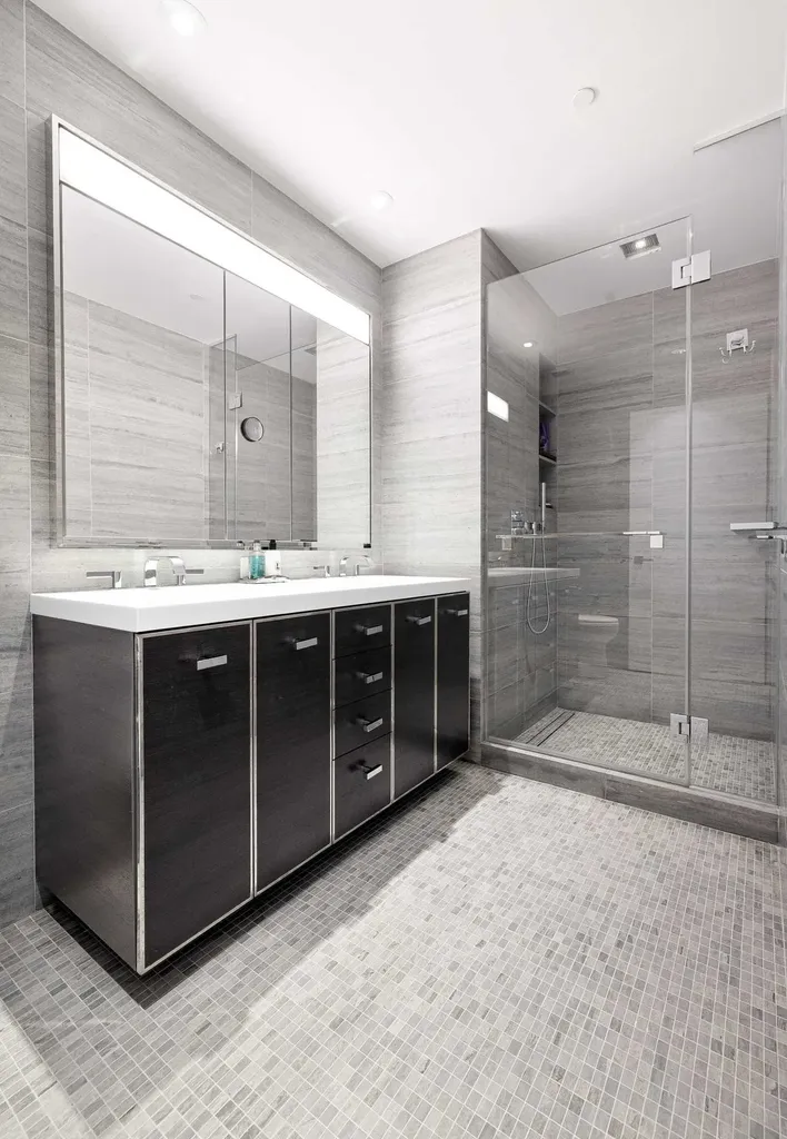 252 South Street New York City NY 10002