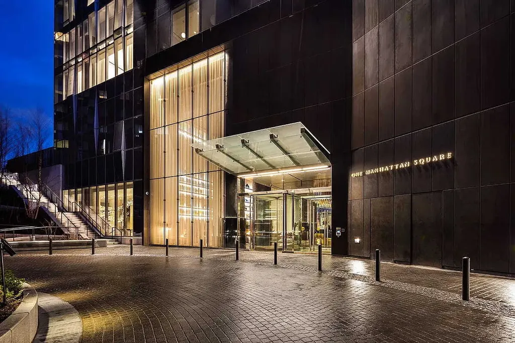 252 South Street New York City NY 10002