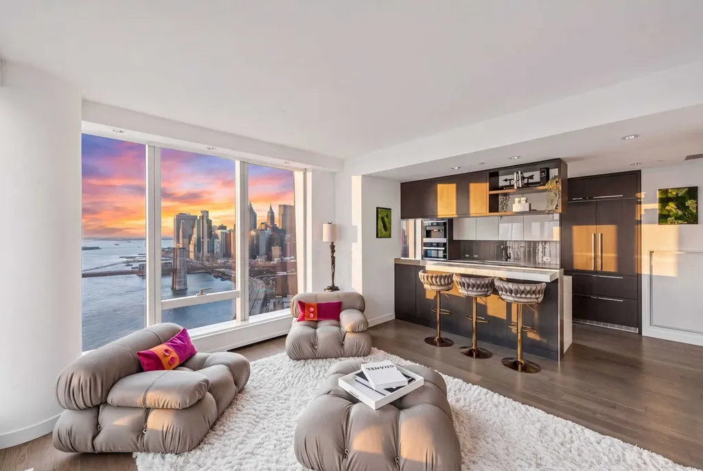 252 South Street New York City NY 10002