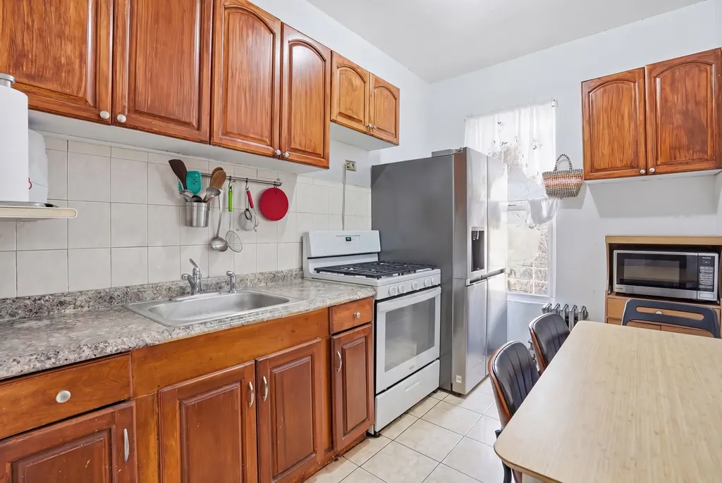 1222 Decatur Street New York City NY 11207