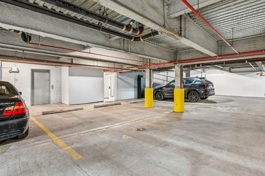 390 Lorimer Street New York City NY 11206