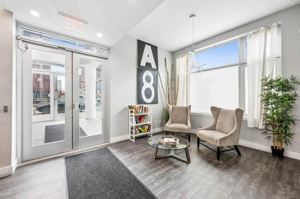 390 Lorimer Street New York City NY 11206