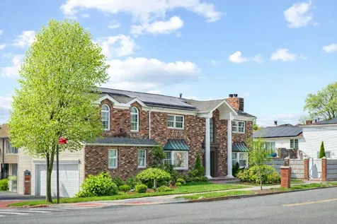 728 Huguenot Avenue New York City NY 10312