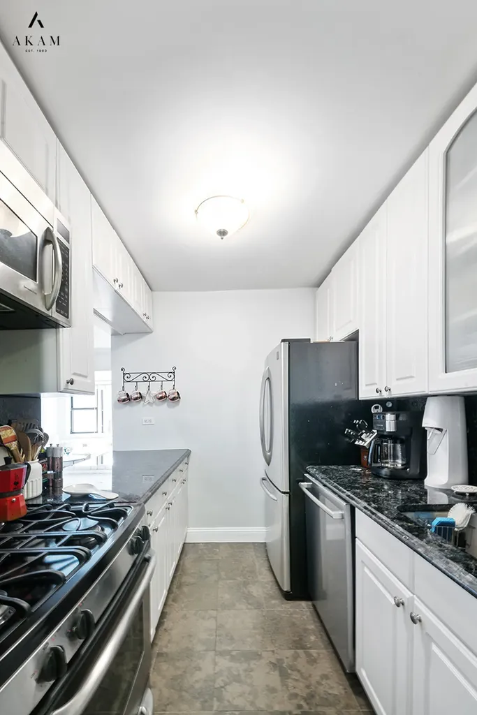 220 E 54th Street New York City NY 10022