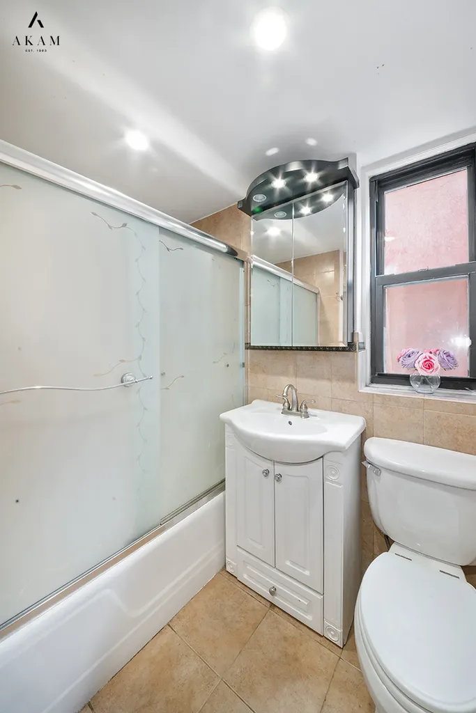 220 E 54th Street New York City NY 10022