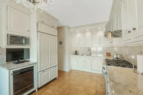 20 Sutton Place S New York City NY 10022