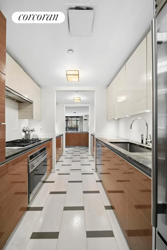 170 E End Avenue New York City NY 10128