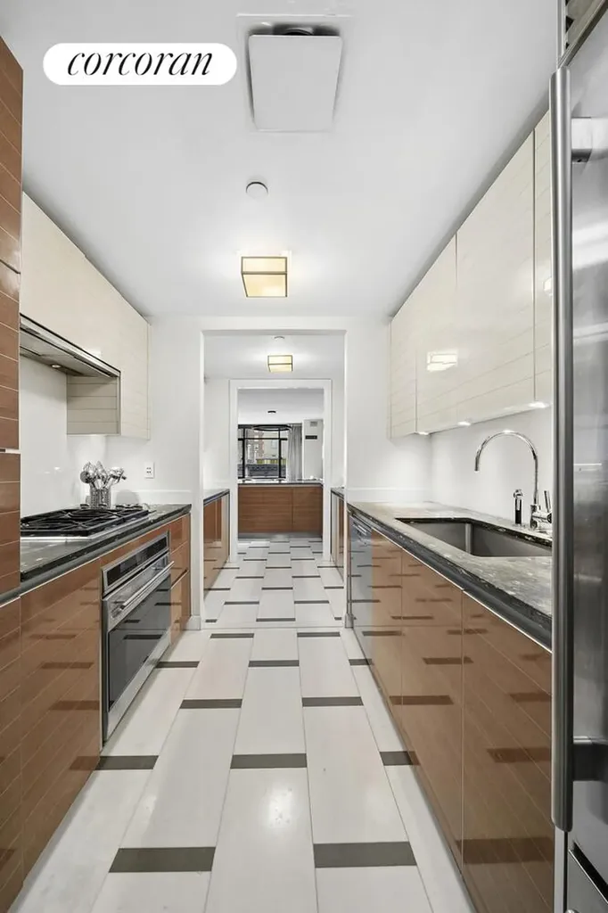 170 E End Avenue New York City NY 10128