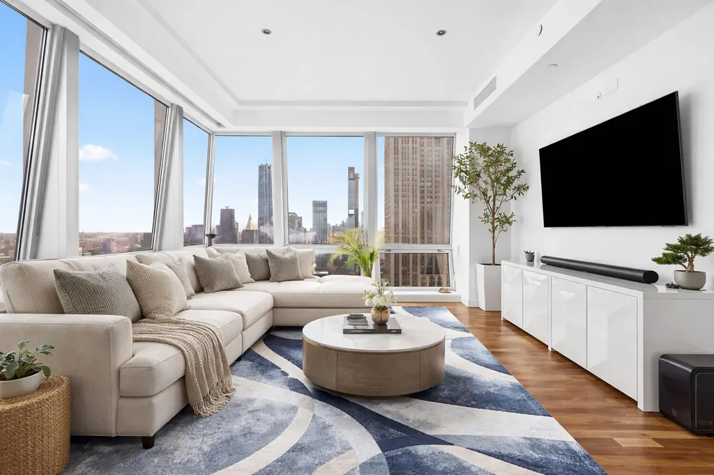 400 5th Avenue New York City NY 10018