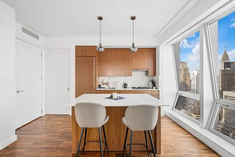 400 5th Avenue New York City NY 10018
