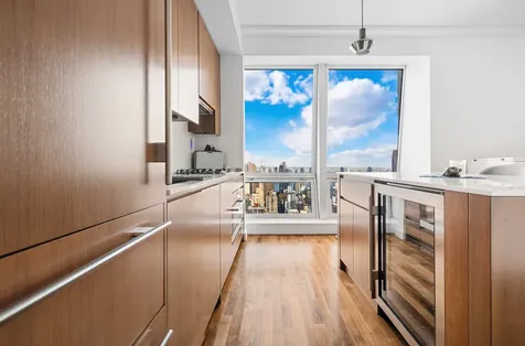 400 5th Avenue New York City NY 10018